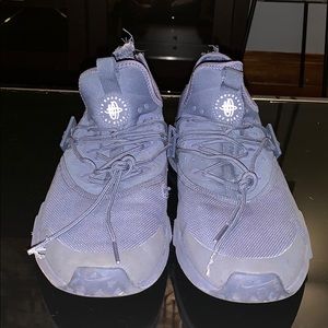 USED Nike Air Huaraches Run Drift